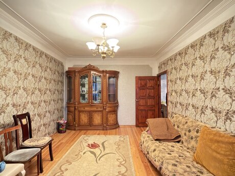 3 otaqlı köhnə tikili - Həzi Aslanov m. - 65 m²