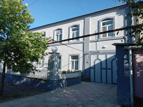 8 otaqlı həyət evi/bağ evi - Quba - 275 m²