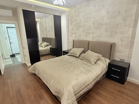 2 otaqlı yeni tikili - 8 Noyabr m. - 105 m²