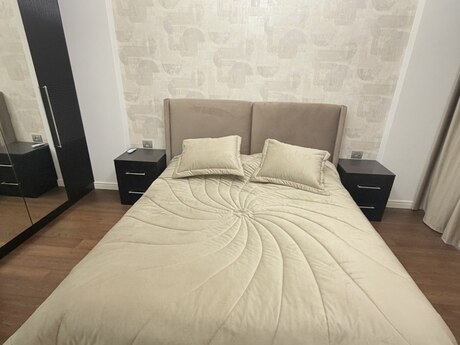 2 otaqlı yeni tikili - 8 Noyabr m. - 105 m²