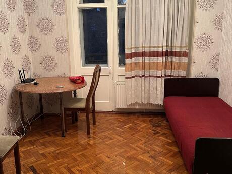 3 otaqlı köhnə tikili - Nəsimi r. - 65 m²