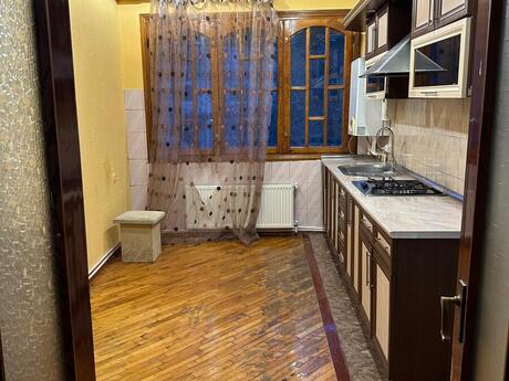 3 otaqlı köhnə tikili - Nəsimi r. - 65 m²