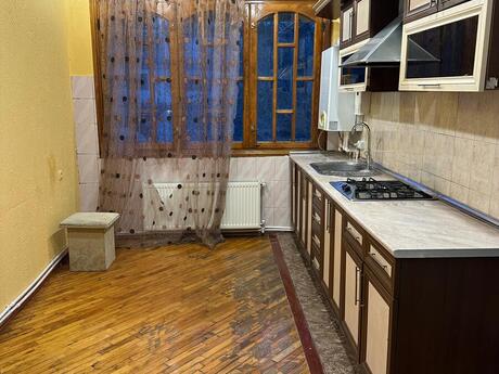 3 otaqlı köhnə tikili - Nəsimi r. - 65 m²