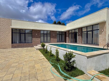 4 otaqlı həyət evi/bağ evi - Şüvəlan q. - 140 m²
