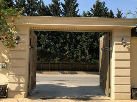 9 otaqlı həyət evi/bağ evi - Şağan q. - 650 m²