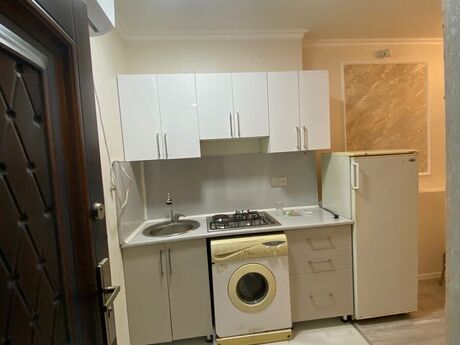 1 otaqlı həyət evi/bağ evi - Bayıl q. - 26 m²