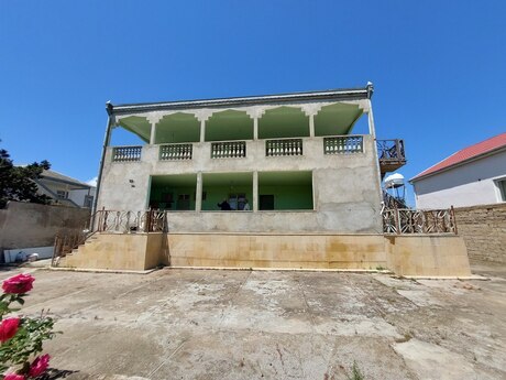 7 otaqlı həyət evi/bağ evi - Hövsan q. - 220 m²