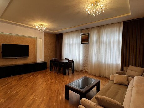 3 otaqlı yeni tikili - Bayıl q. - 133 m²