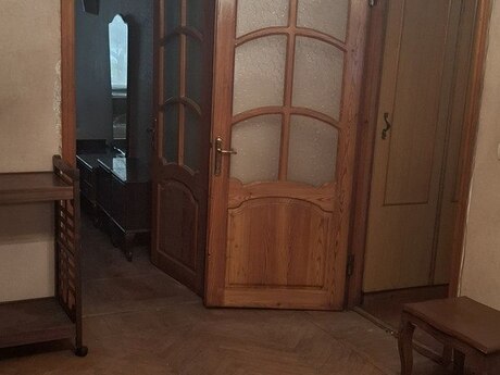 2 otaqlı köhnə tikili - Elmlər Akademiyası m. - 43.9 m²