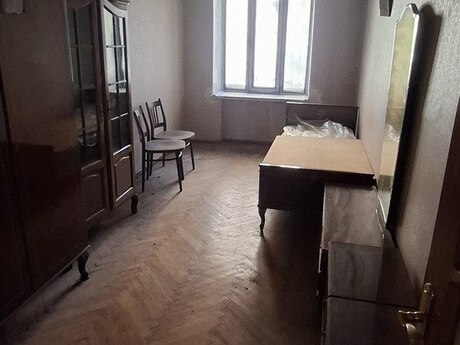 2 otaqlı köhnə tikili - Elmlər Akademiyası m. - 43.9 m²