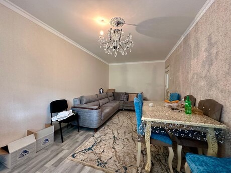 4 otaqlı köhnə tikili - Neftçilər m. - 90 m²