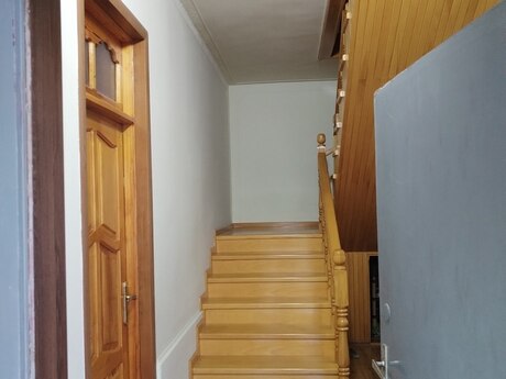 10 otaqlı həyət evi/bağ evi - Lökbatan q. - 350 m²