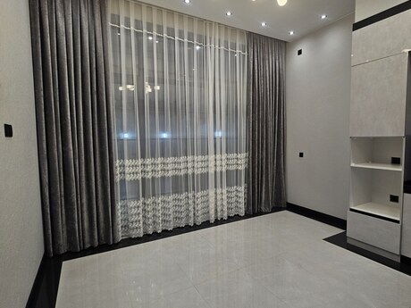 4 otaqlı həyət evi/bağ evi - Mərdəkan q. - 180 m²