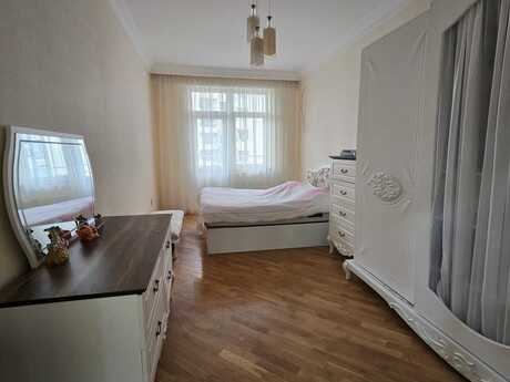 4-room apartment for rent, 130 m², Şah İsmayıl Xətai: 1 500 ₼/mo 5