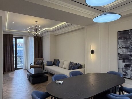 4 otaqlı yeni tikili - Şah İsmayıl Xətai m. - 179 m²