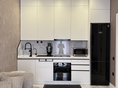 3 otaqlı yeni tikili - Şıxov q. - 95 m²