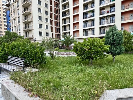 4 otaqlı yeni tikili - Elmlər Akademiyası m. - 325 m²