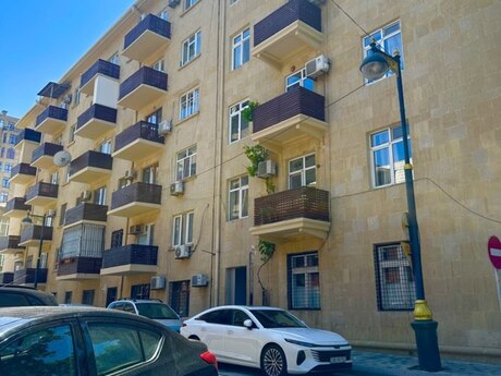Obyekt - İçəri Şəhər m. - 32 m²