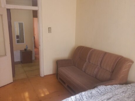 1 otaqlı köhnə tikili - İnşaatçılar m. - 50 m²