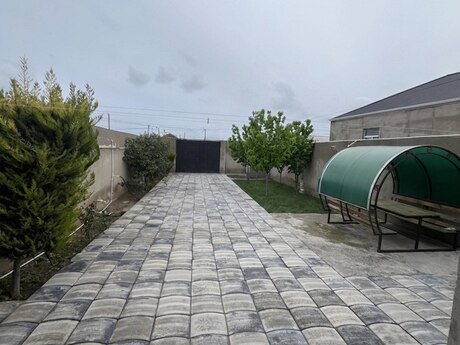 4 otaqlı həyət evi/bağ evi - Binə q. - 130 m²