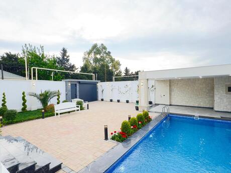 4 otaqlı həyət evi/bağ evi - Mərdəkan q. - 200 m²