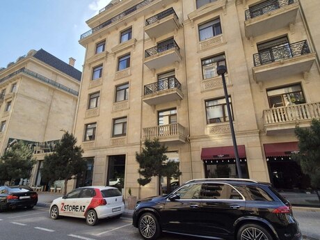 Obyekt - Ağ şəhər q. - 150 m²
