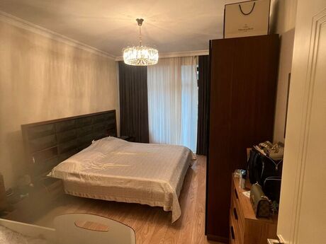 2 otaqlı yeni tikili - 8 Noyabr m. - 100 m²