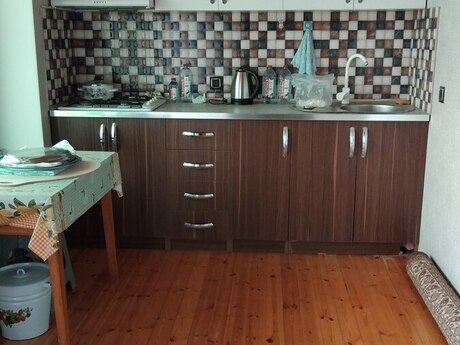 3 otaqlı həyət evi/bağ evi - Mərdəkan q. - 100 m²