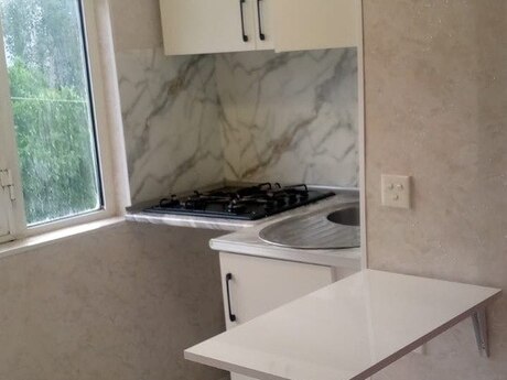 2 otaqlı köhnə tikili - İnşaatçılar m. - 35 m²