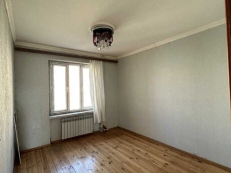 2 otaqlı köhnə tikili - Yeni Günəşli q. - 65 m²