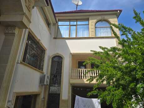 11 otaqlı həyət evi/bağ evi - Nəsimi m. - 560 m²