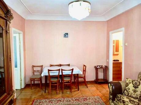 2 otaqlı köhnə tikili - Neftçilər m. - 45 m²
