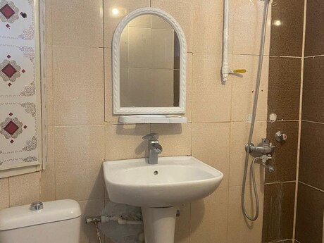 1 otaqlı köhnə tikili - Neftçilər m. - 35 m²