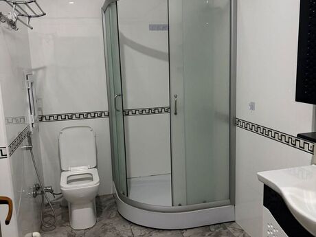 3 otaqlı yeni tikili - Şah İsmayıl Xətai m. - 140 m²