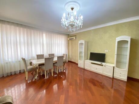 3 otaqlı yeni tikili - Şah İsmayıl Xətai m. - 125 m²