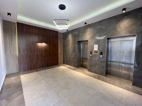 4 otaqlı yeni tikili - 8 Noyabr m. - 240 m²