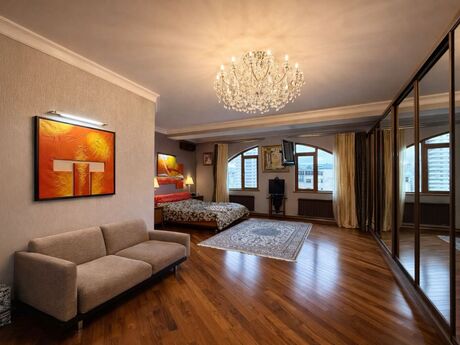 4 otaqlı yeni tikili - 28 May m. - 220 m²
