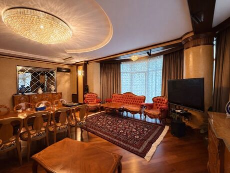 4 otaqlı yeni tikili - 28 May m. - 220 m²