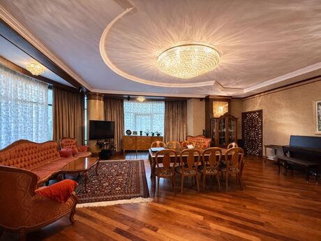 4 otaqlı yeni tikili - 28 May m. - 220 m²