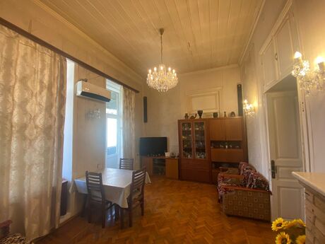 4 otaqlı köhnə tikili - İçəri Şəhər m. - 110 m²