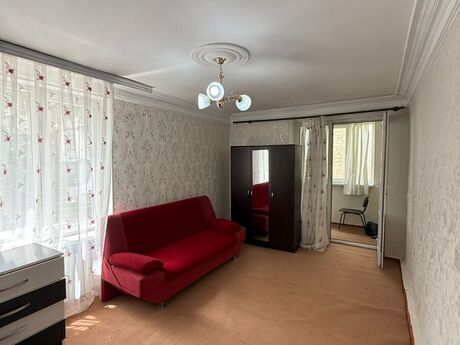 1 otaqlı köhnə tikili - Elmlər Akademiyası m. - 40 m²
