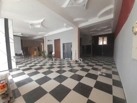 Объект - м. 8 ноября - 270 м²