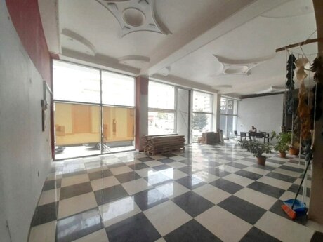 Объект - м. 8 ноября - 270 м²