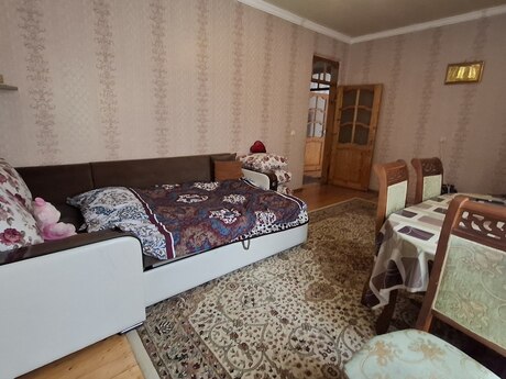3 otaqlı həyət evi/bağ evi - Keşlə q. - 360 m²