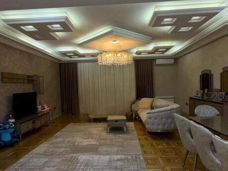 4 otaqlı yeni tikili - 28 May m. - 247 m²