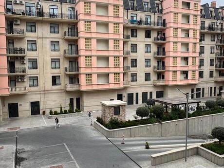 3 otaqlı yeni tikili - Ağ şəhər q. - 135 m²