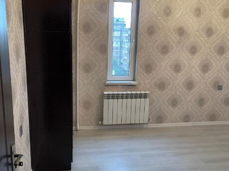 2 otaqlı köhnə tikili - Yeni Günəşli q. - 42 m²