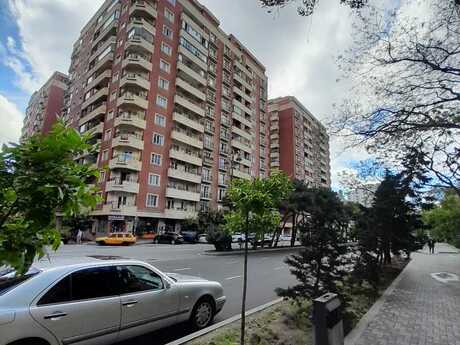 3 otaqlı yeni tikili - 28 May m. - 135 m²