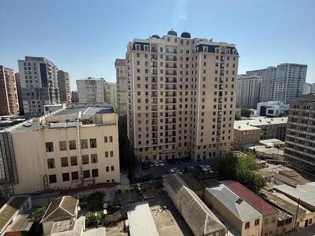 1 otaqlı yeni tikili - 8 Noyabr m. - 58 m²