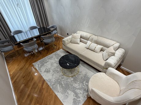 2 otaqlı yeni tikili - Ceyranbatan q. - 70 m²